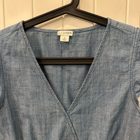 J. Crew Women's Blue Chambray V-Neck Blouse Flutter Sleeve sz 4 - Picture 3 of 4